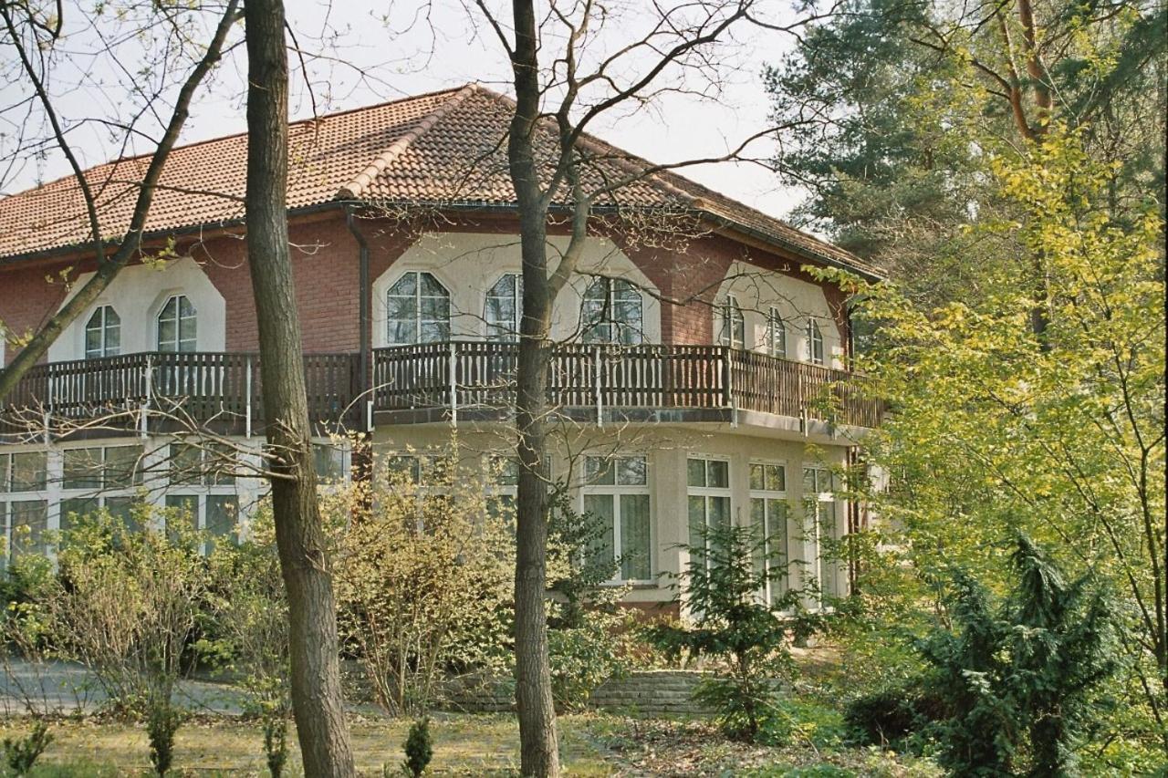 Parkstadthotel Bad Muskau Esterno foto